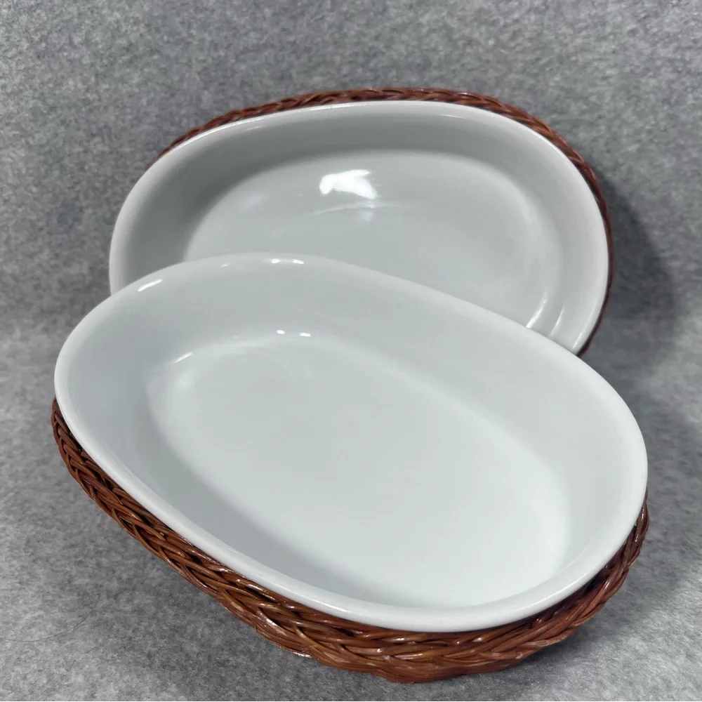 White Pair Ceramic Plate Dish with‎ Wicker Ovenware Single Serve 8”x5”